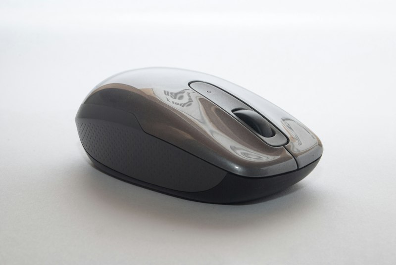 Logitech G305 Lightspeed обзор: лучшая бюджетная беспроводная мышь в 2026?